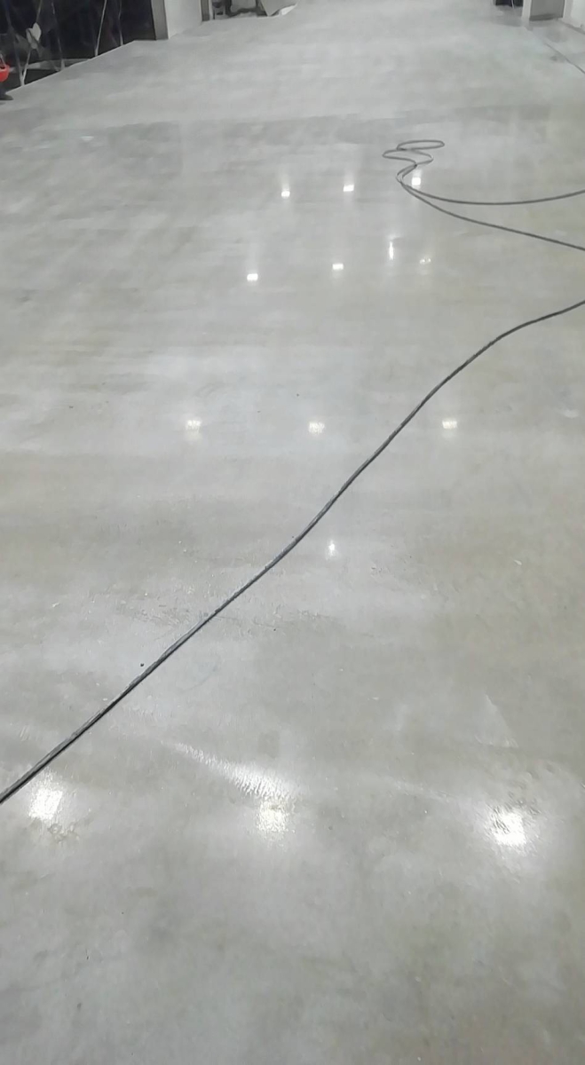 367611.jpg - Crytal floor