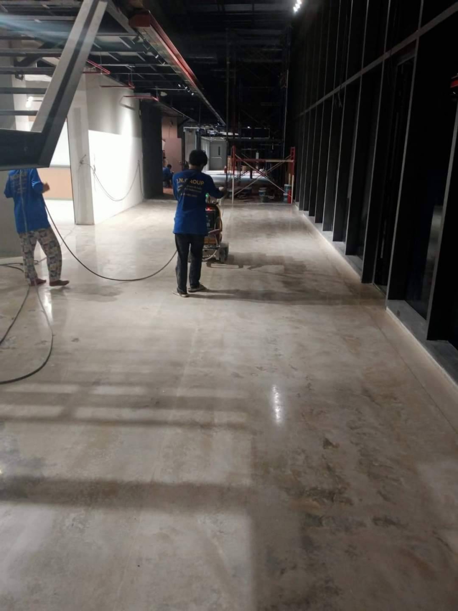 657044.jpg - Crytal floor