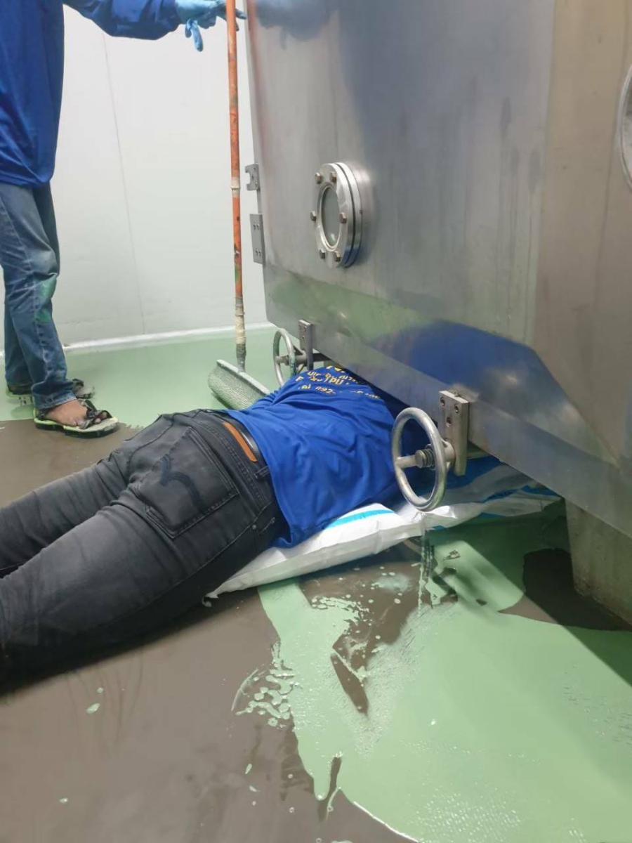 658117.jpg - โครงการ Epoxy Self Leveling Ptt เอกมัย-รามอินทรา